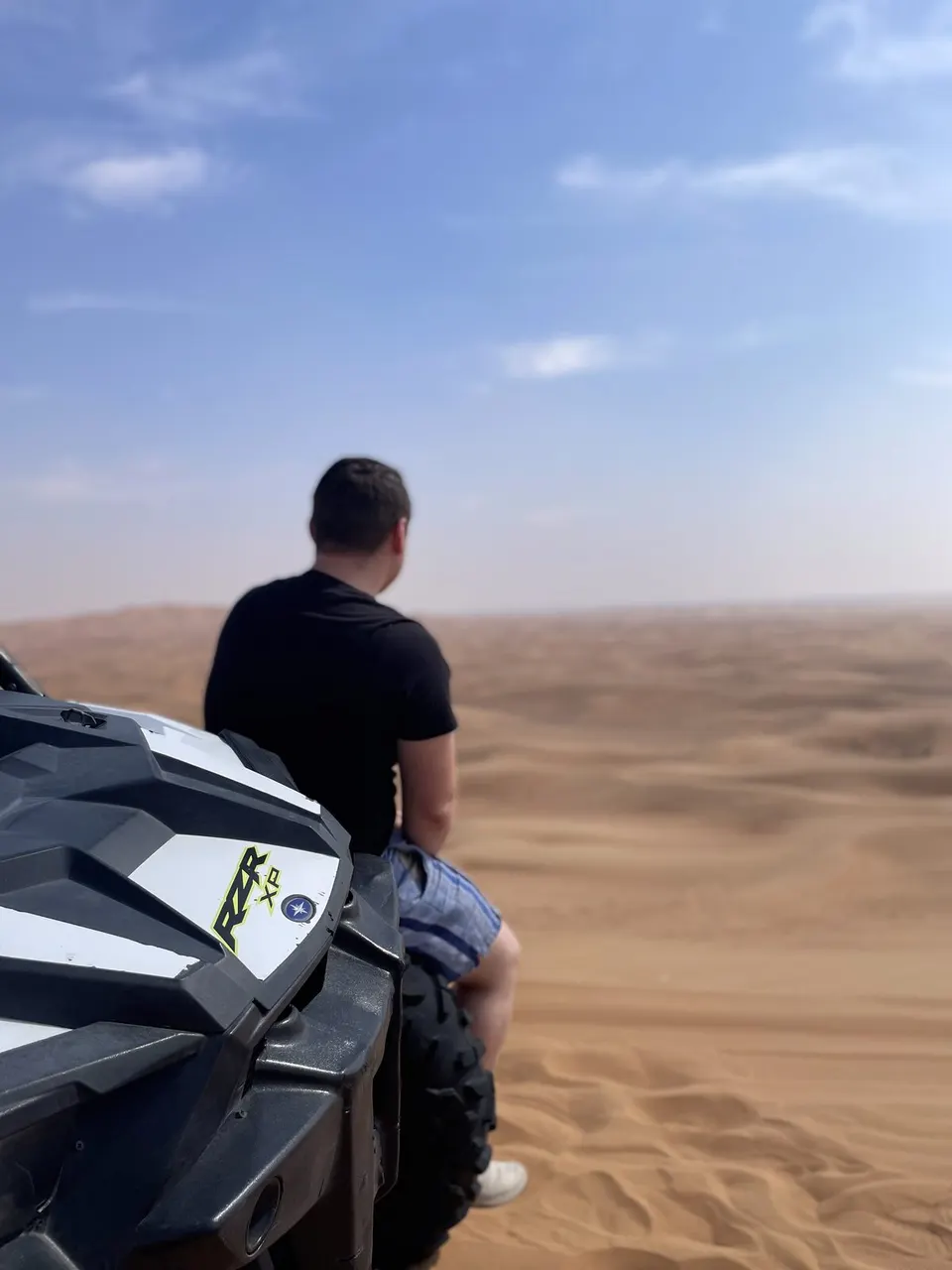 Bernhard Kick in der Wüste bei Dubai